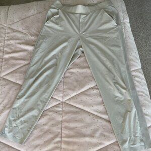 Athleta Women's Pants Size 12 Taupe